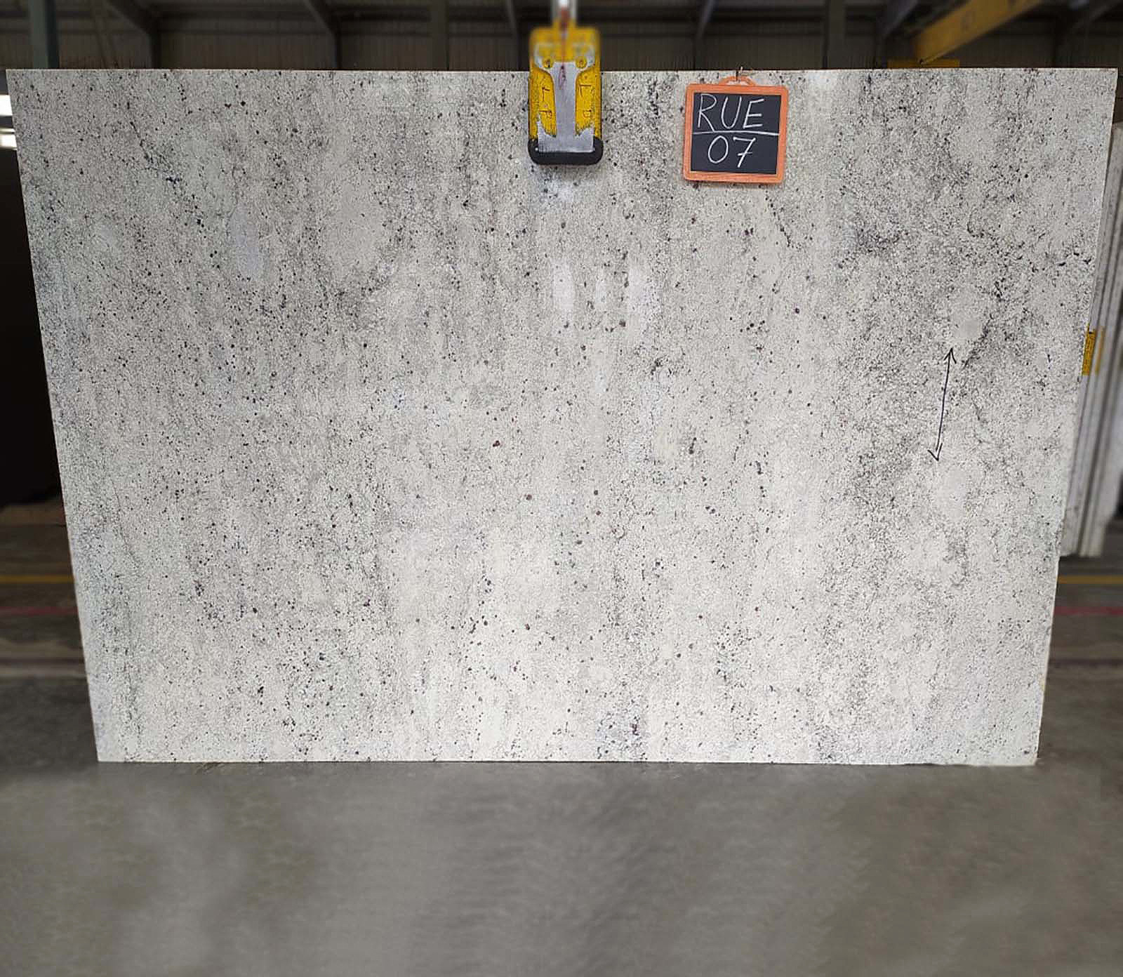 Colonial cream granite gangsaw slab