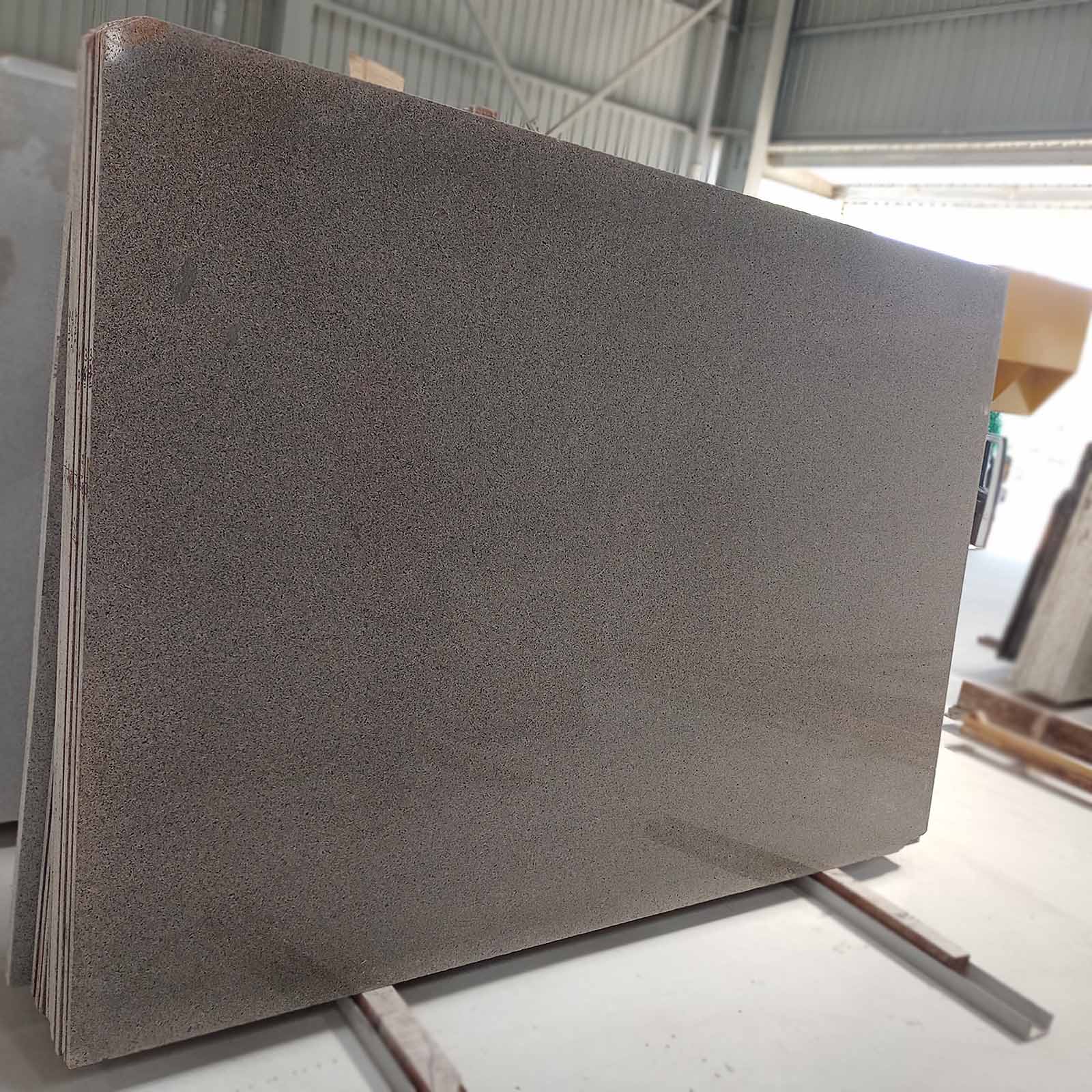 Z brown granite gangsaw slab